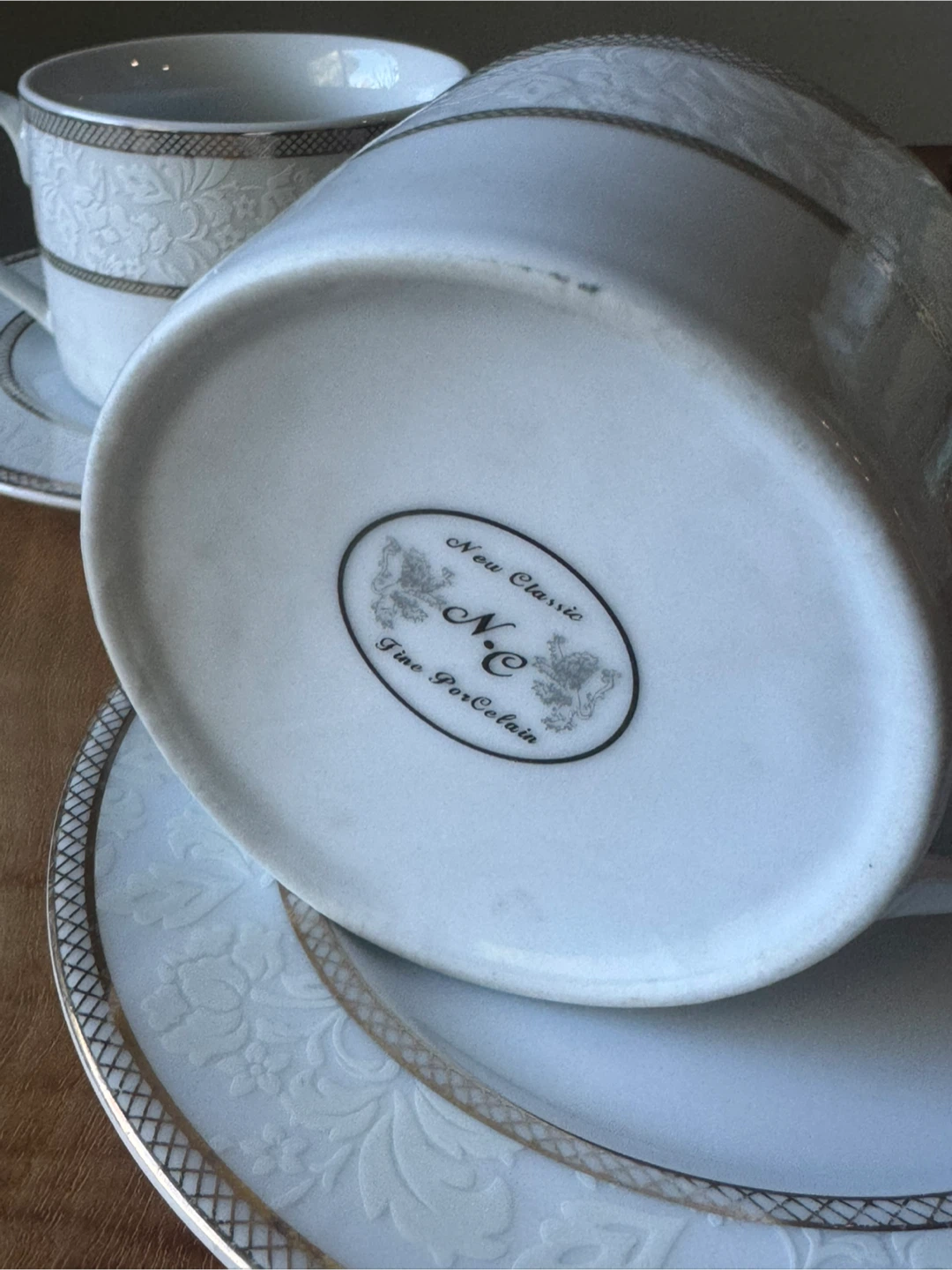 Classic Fine Porcelain Tea Cups and Saucers - photo 3