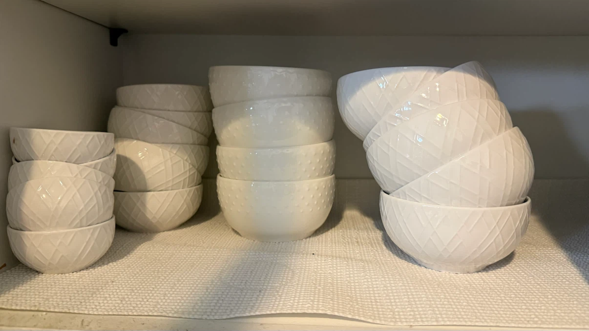 56 piece White Textured Ceramic dinnerwear Set - photo 3