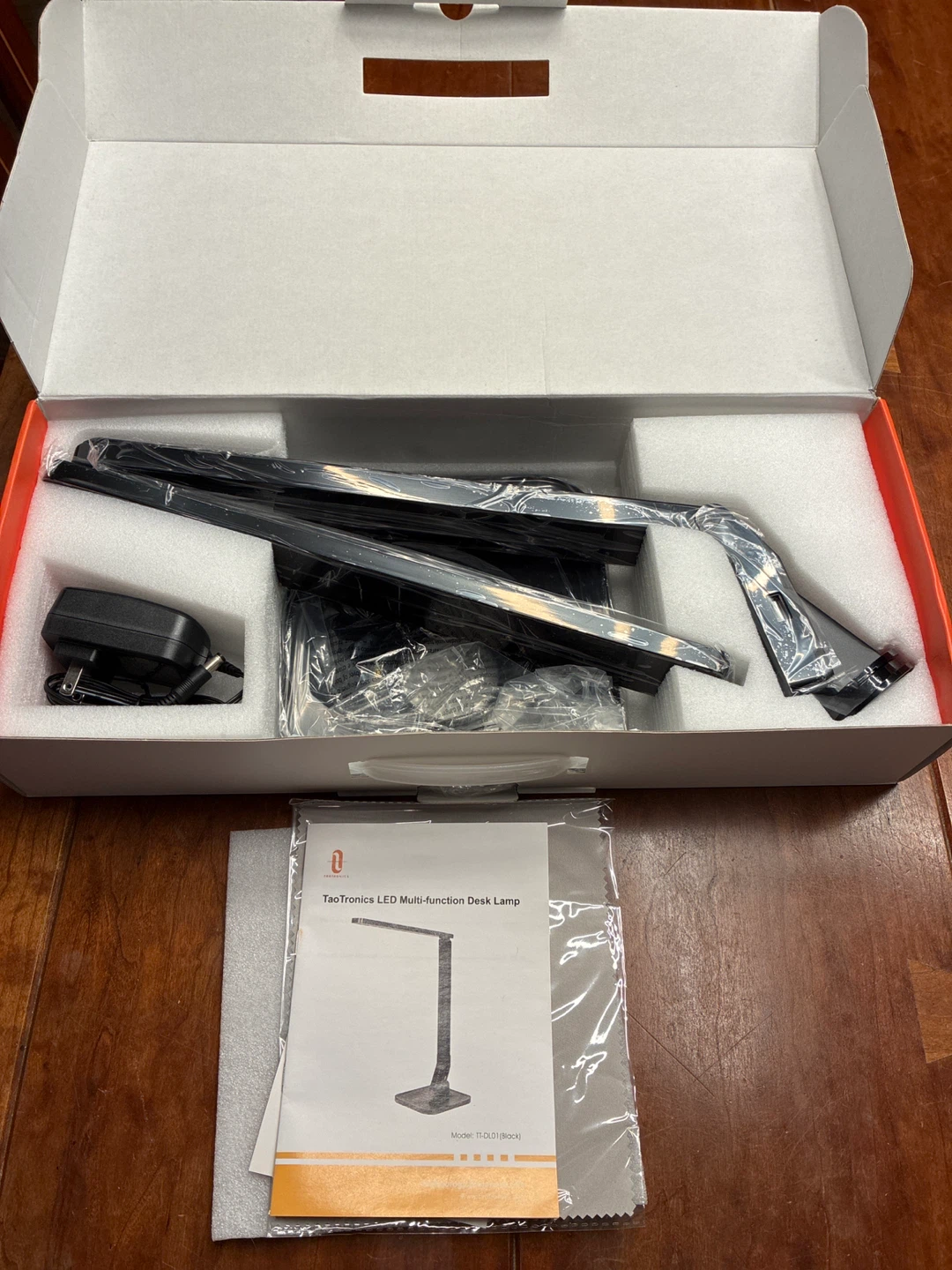 TaoTronics LED Multi-function Desk Lamp TT-DL01 - photo 3