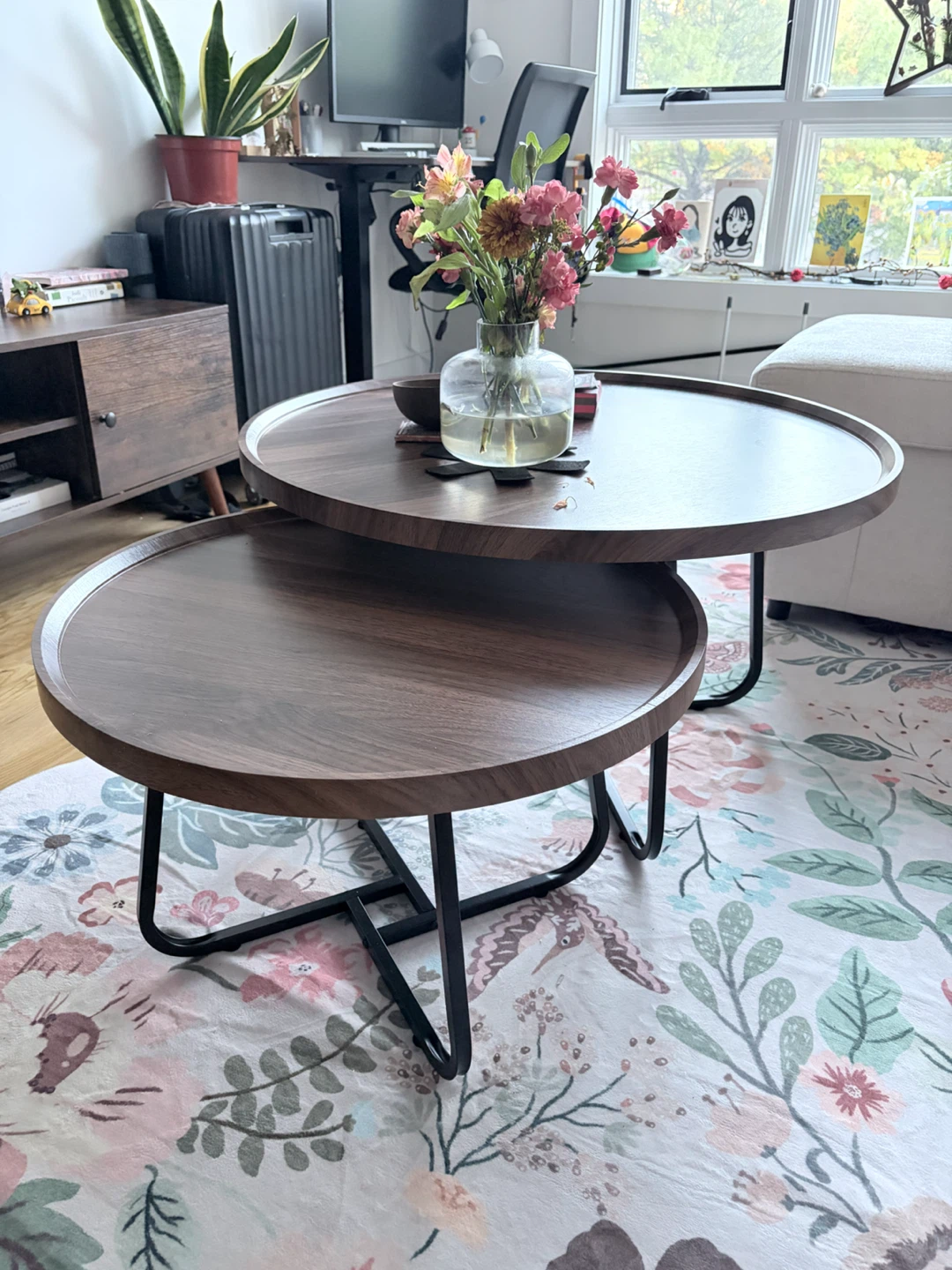 Set of Two Round Nesting Coffee Tables 16 inch and 32 inch