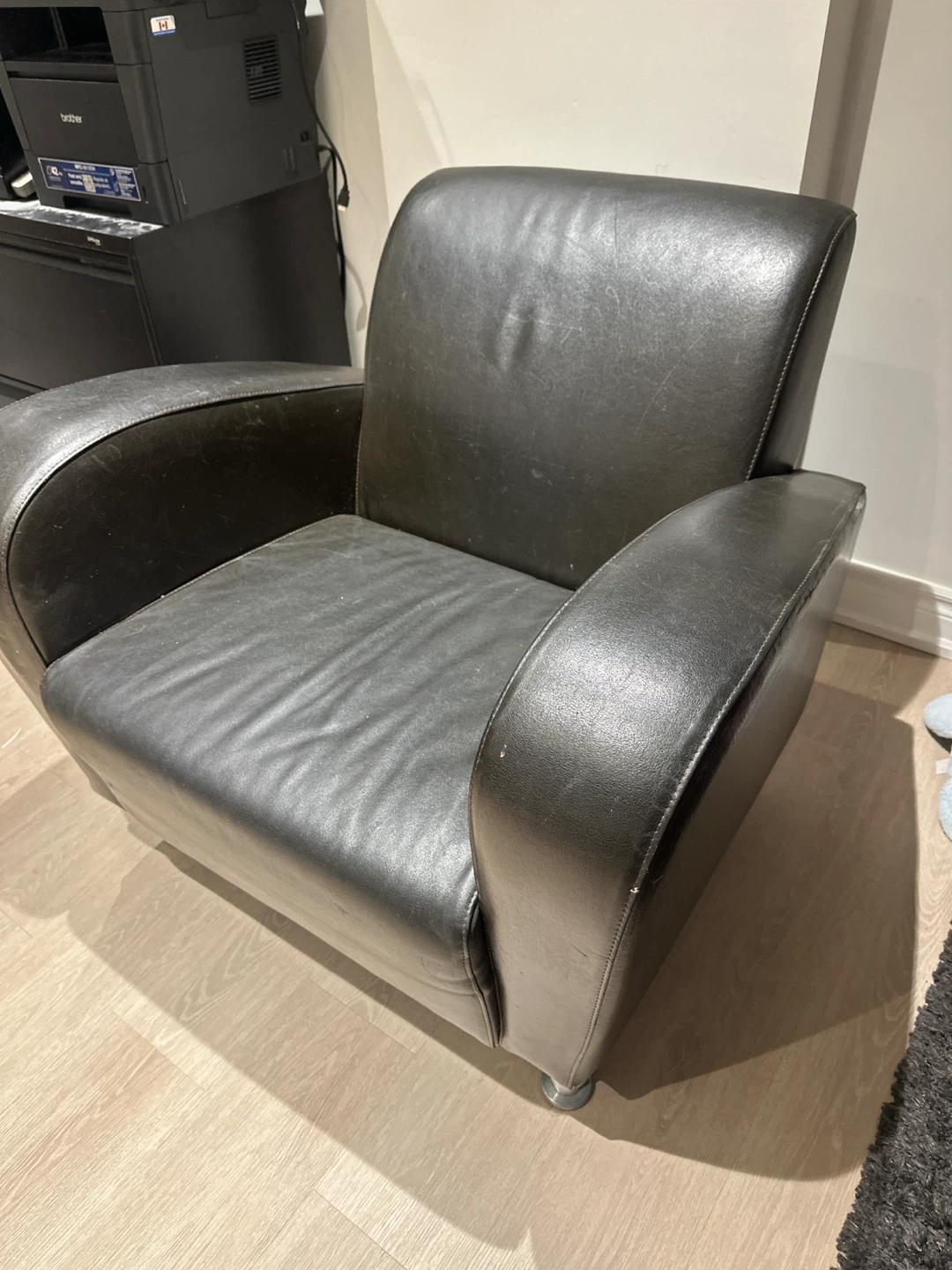 Black Leather Accent Armchair - photo 3