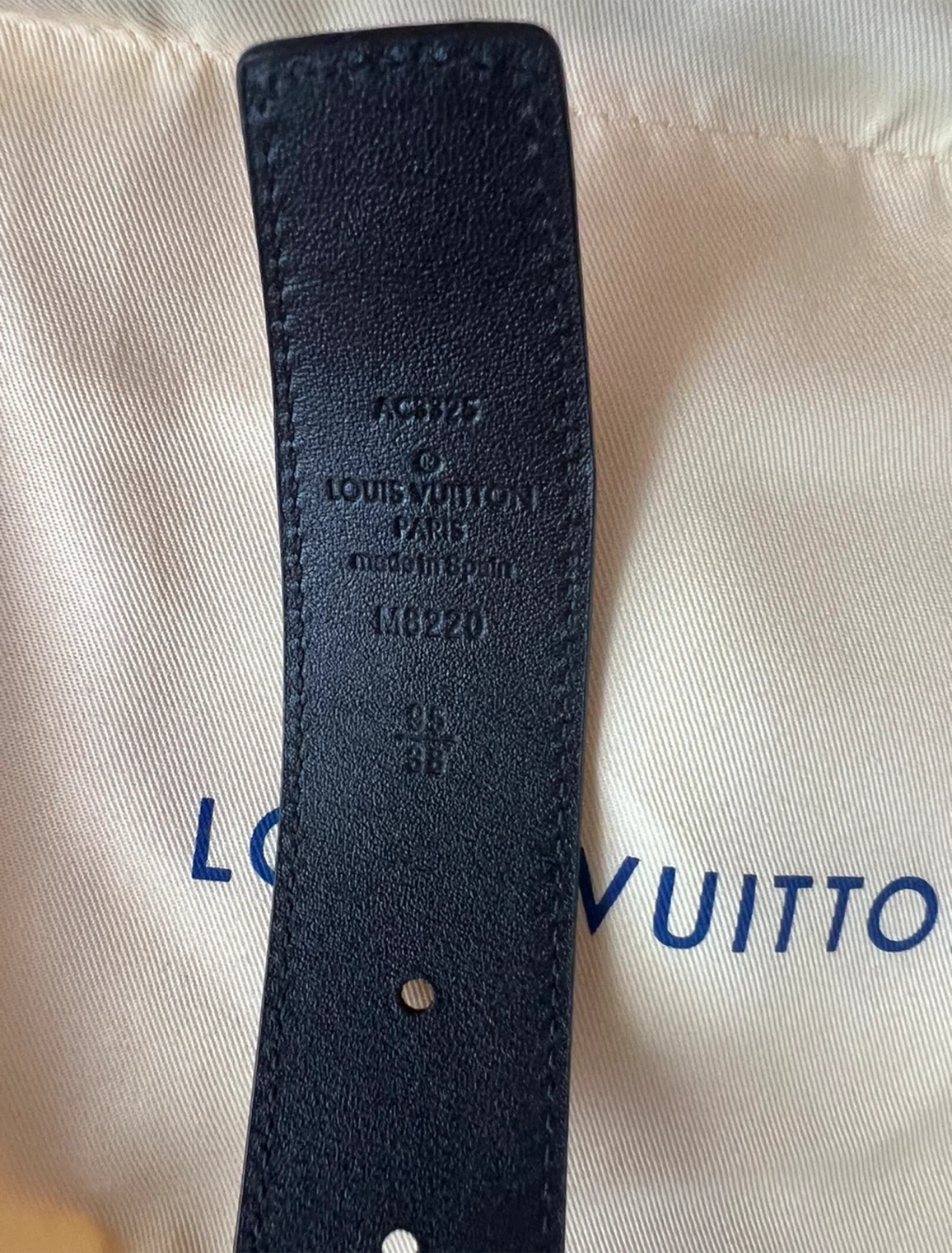 Louis Vuitton Leather Belt - photo 4