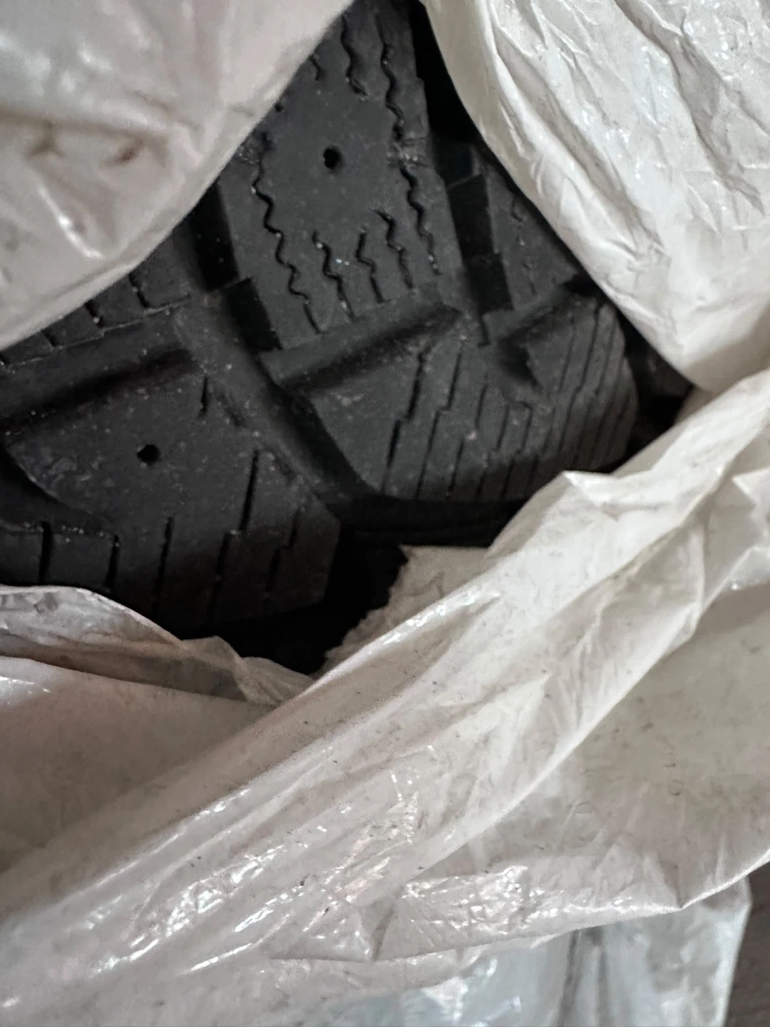 Set of 4 Hankook WINTER Tires
