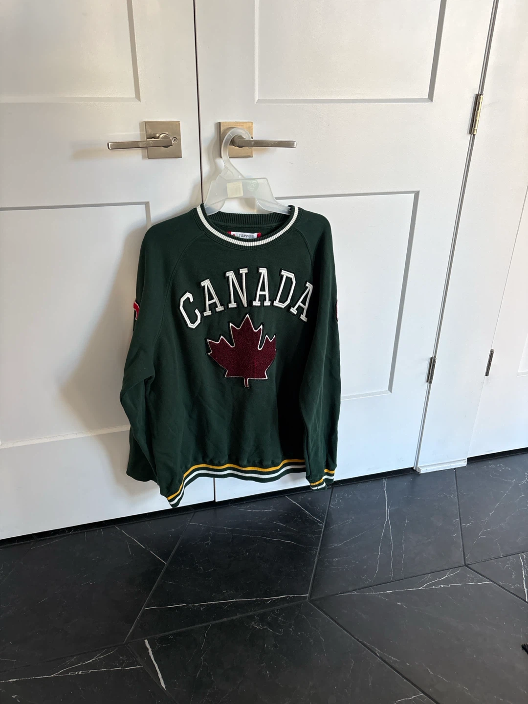 Hudson’s Bay Men’s Sweater - photo 2