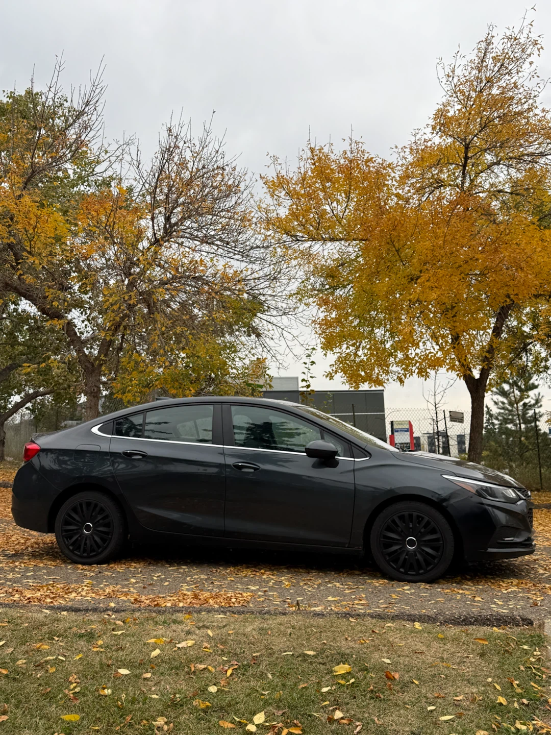 2017 Cruze LT *Low kilometres and well maintained* - photo 4