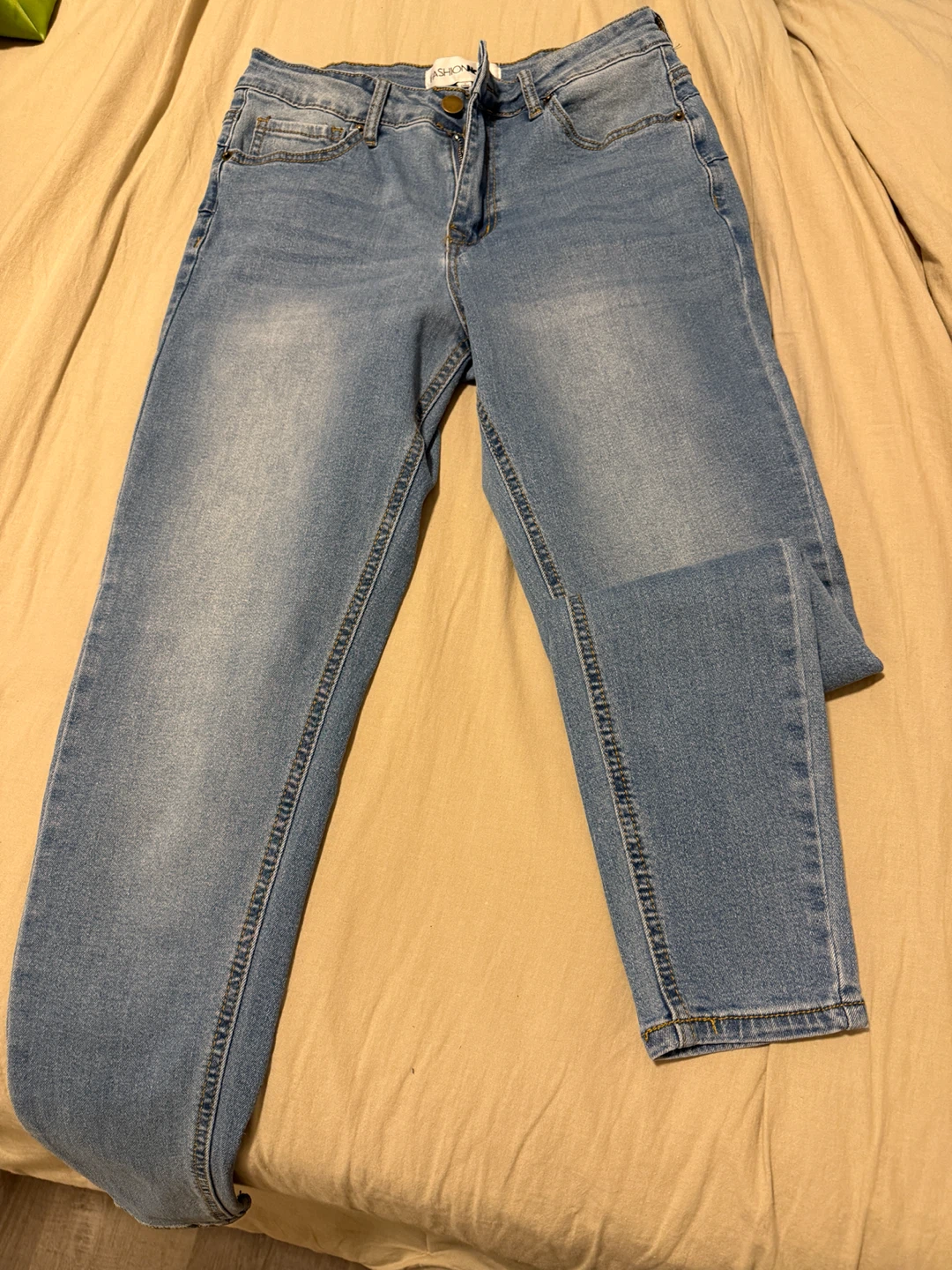 Fashion Nova Light Wash Jeans - photo 2