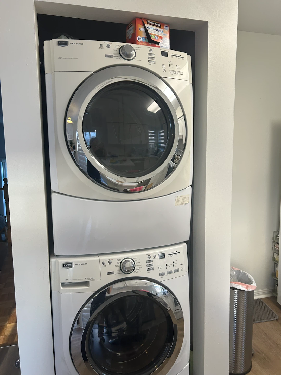 Maytag 4000 Series Stacked Washer and Dryer - photo 2