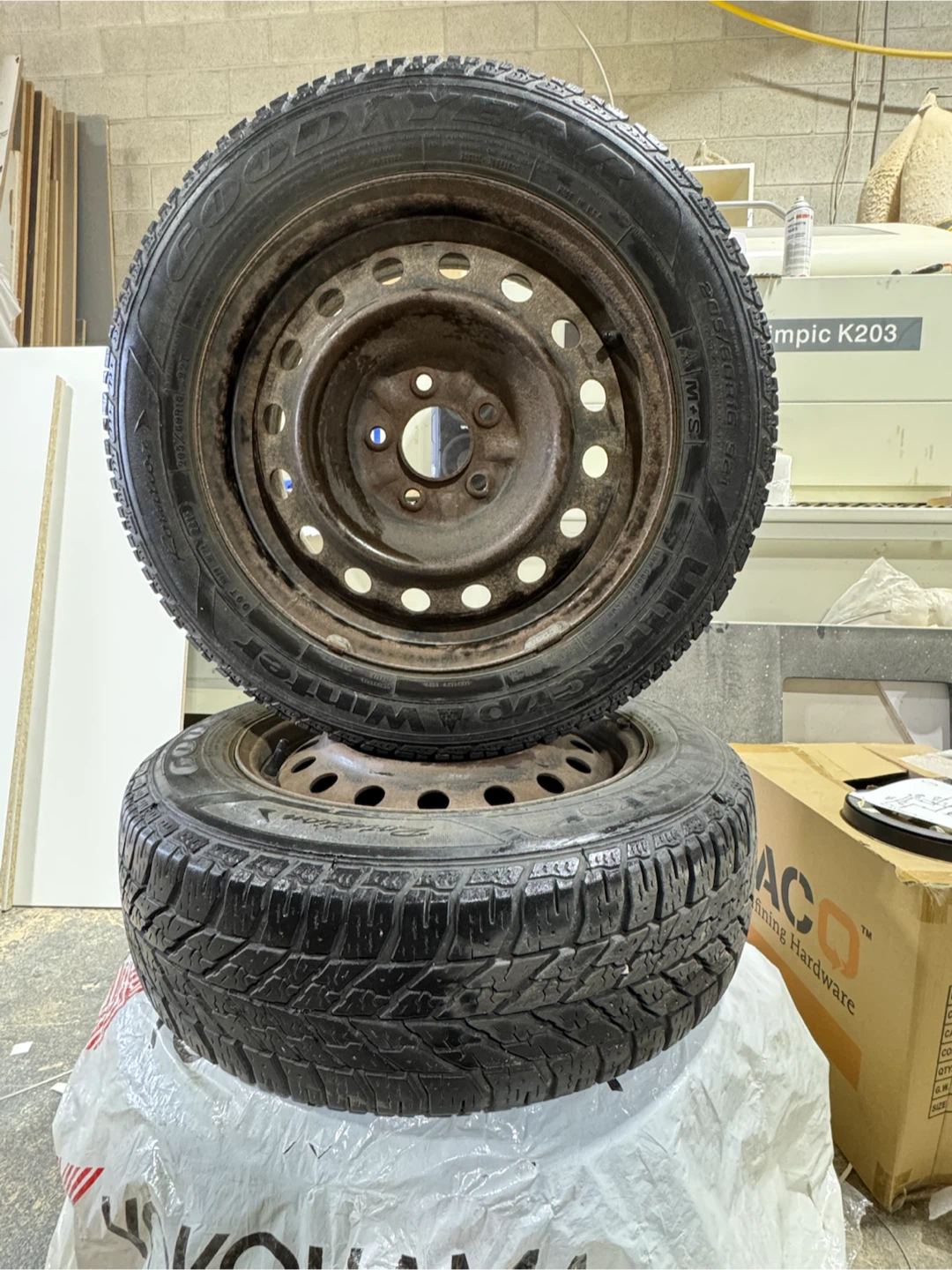 4 Goodyear Ultra Grip Tires 205/60R16