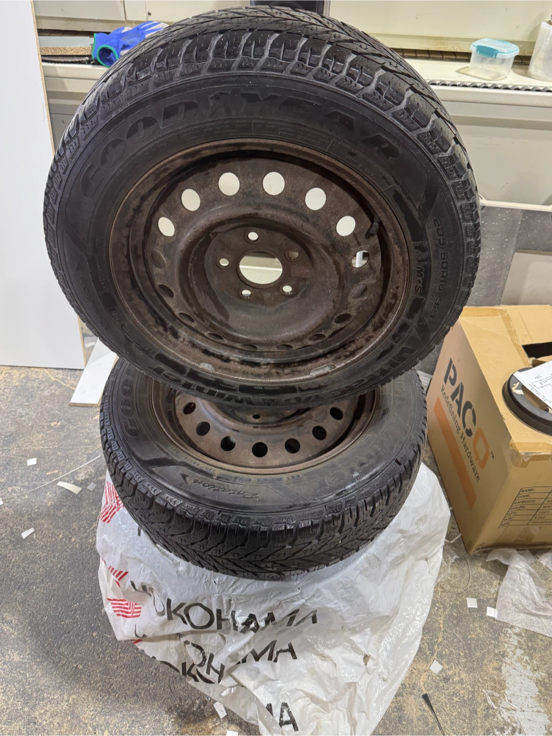 4 Goodyear Ultra Grip Tires 205/60R16 - photo 2