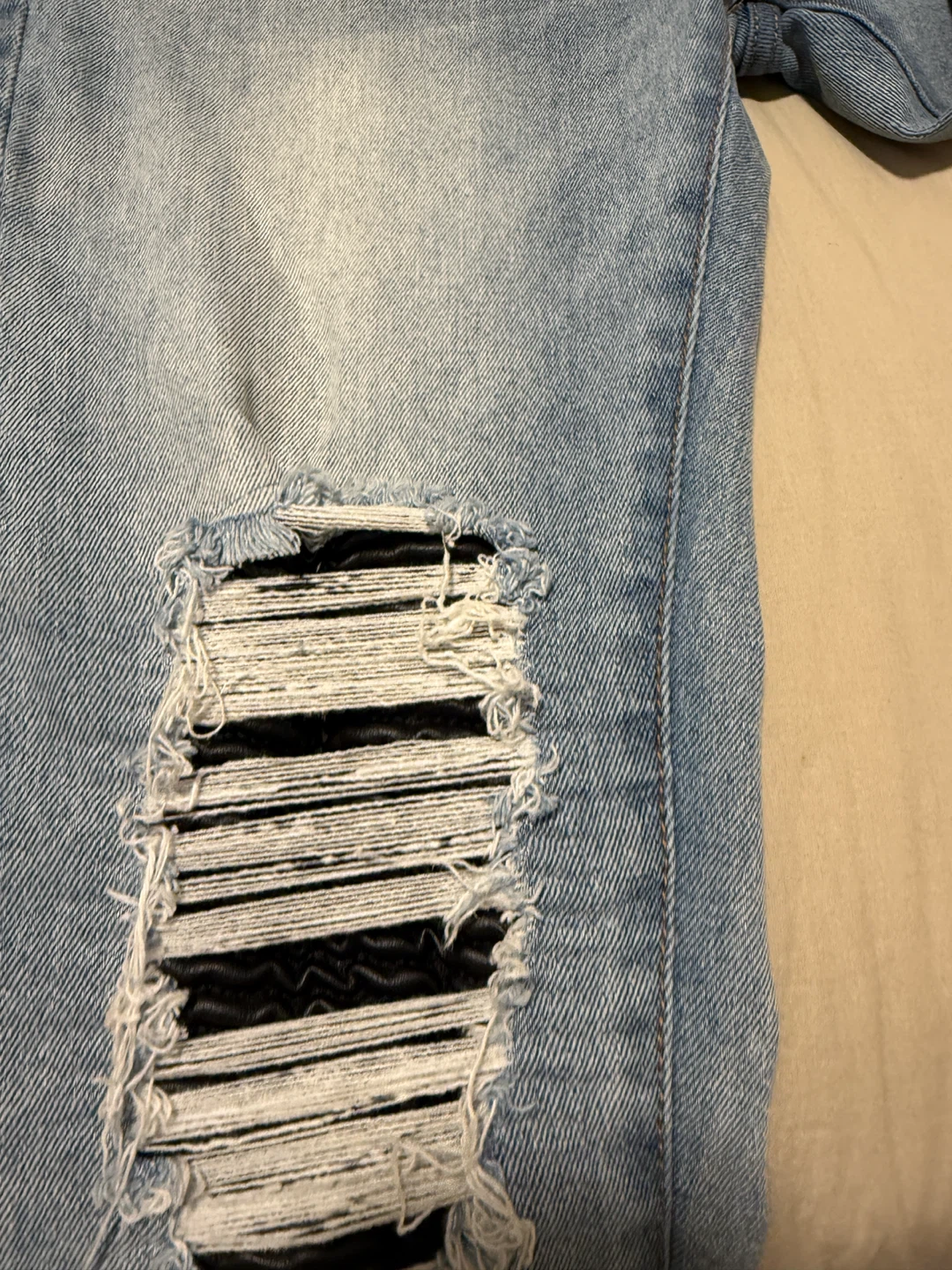 Forever 21 Light Wash Distressed Jeans Size 33 - photo 3