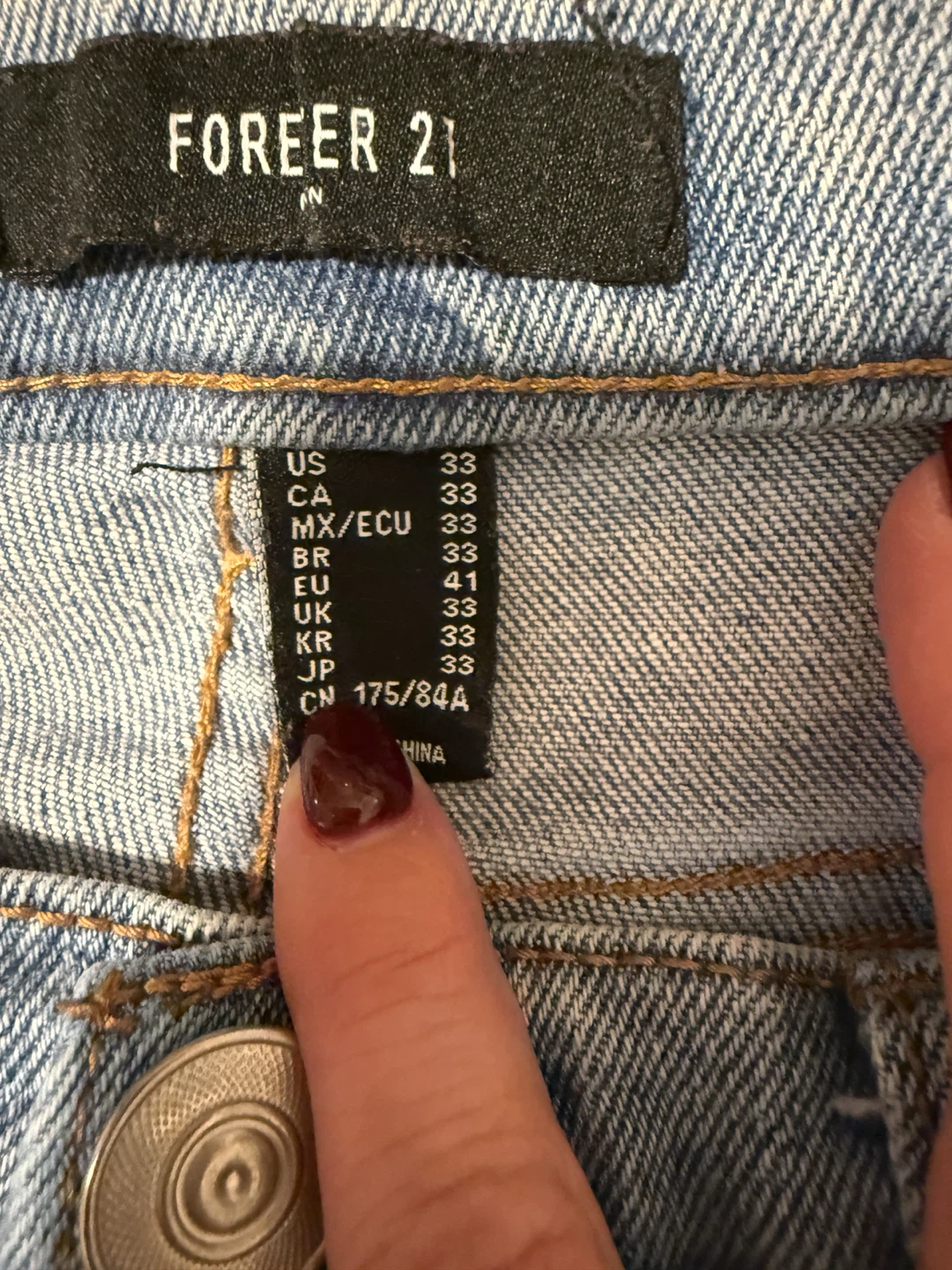 Forever 21 Light Wash Distressed Jeans Size 33 - photo 5