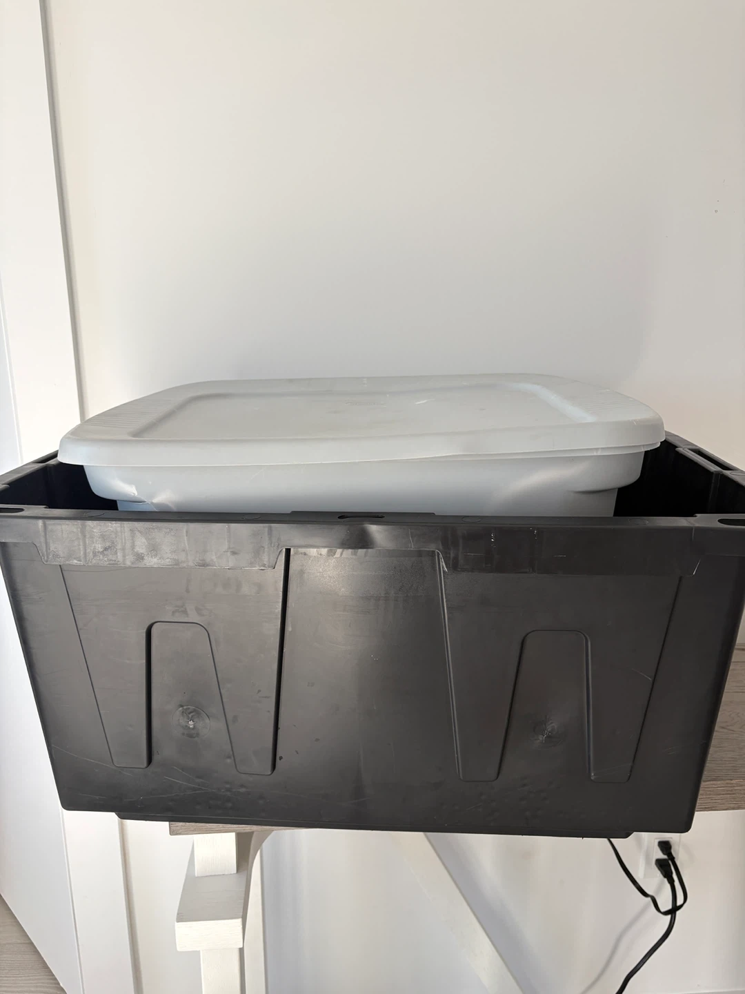 Commander XXL 27 Gallon Storage Tote