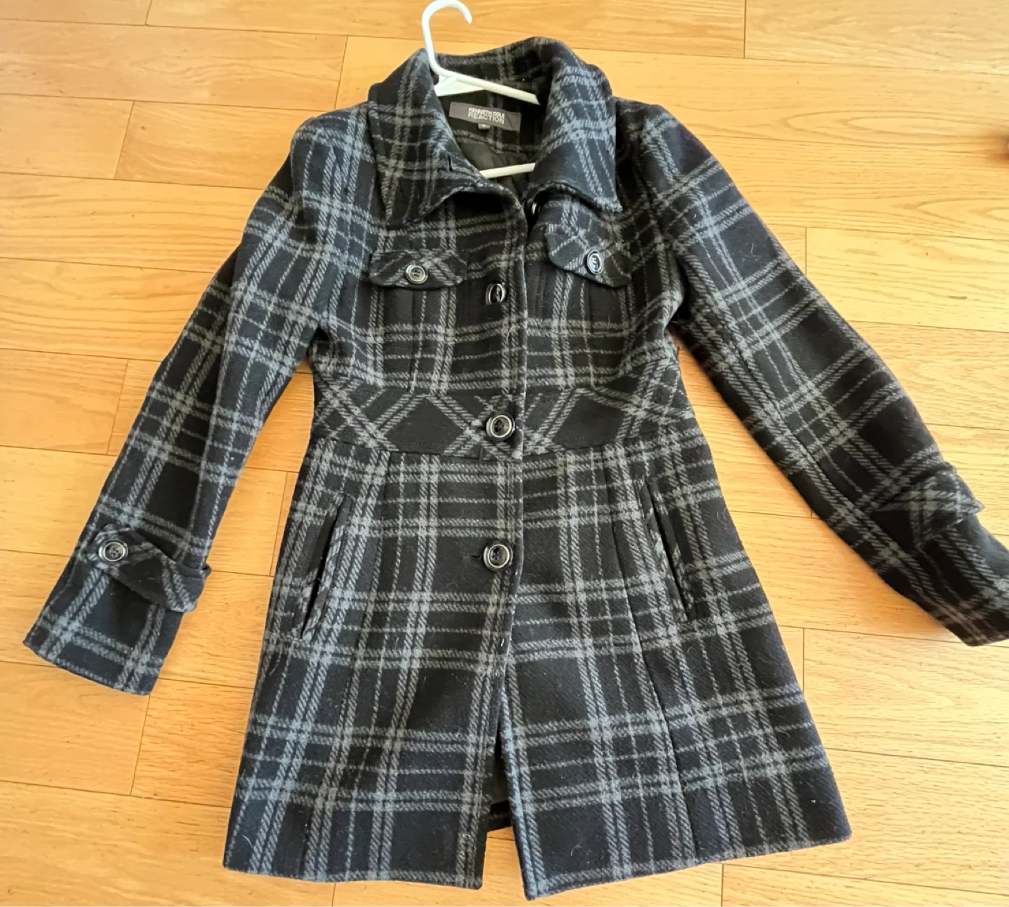 Kenneth Cole Reaction Plaid wool  Coat size 4