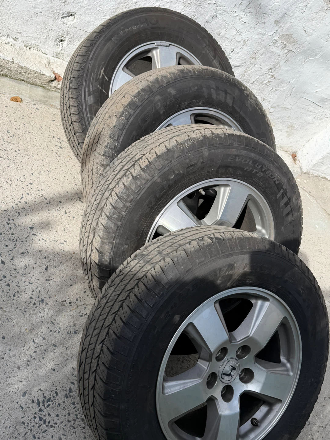 Set of 4 Cooper Evolution HT2 Tires with Rims - photo 2