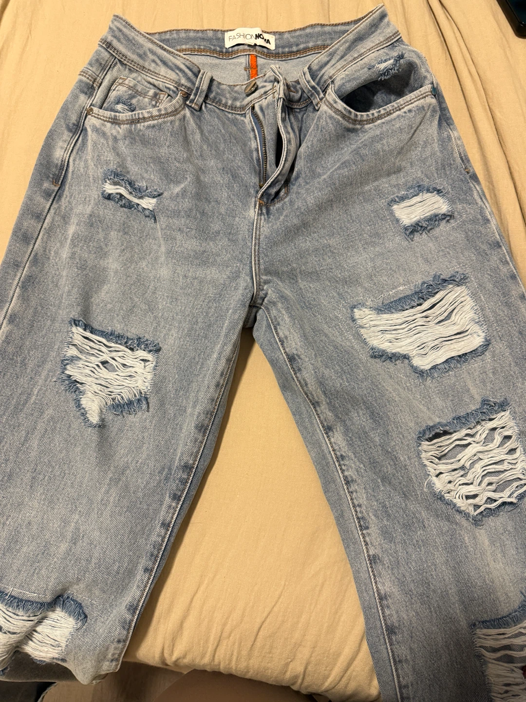 Fashion Nova Distressed Jeans Size 9
