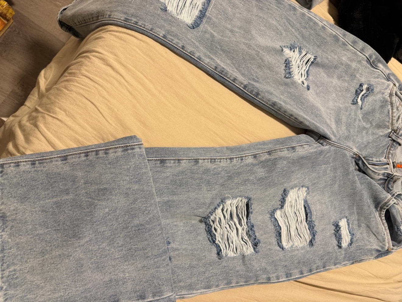 Fashion Nova Distressed Jeans Size 9 - photo 4