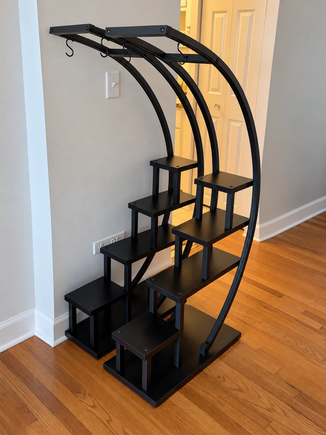 FREE Black Moon-Shaped Plant Stand Set