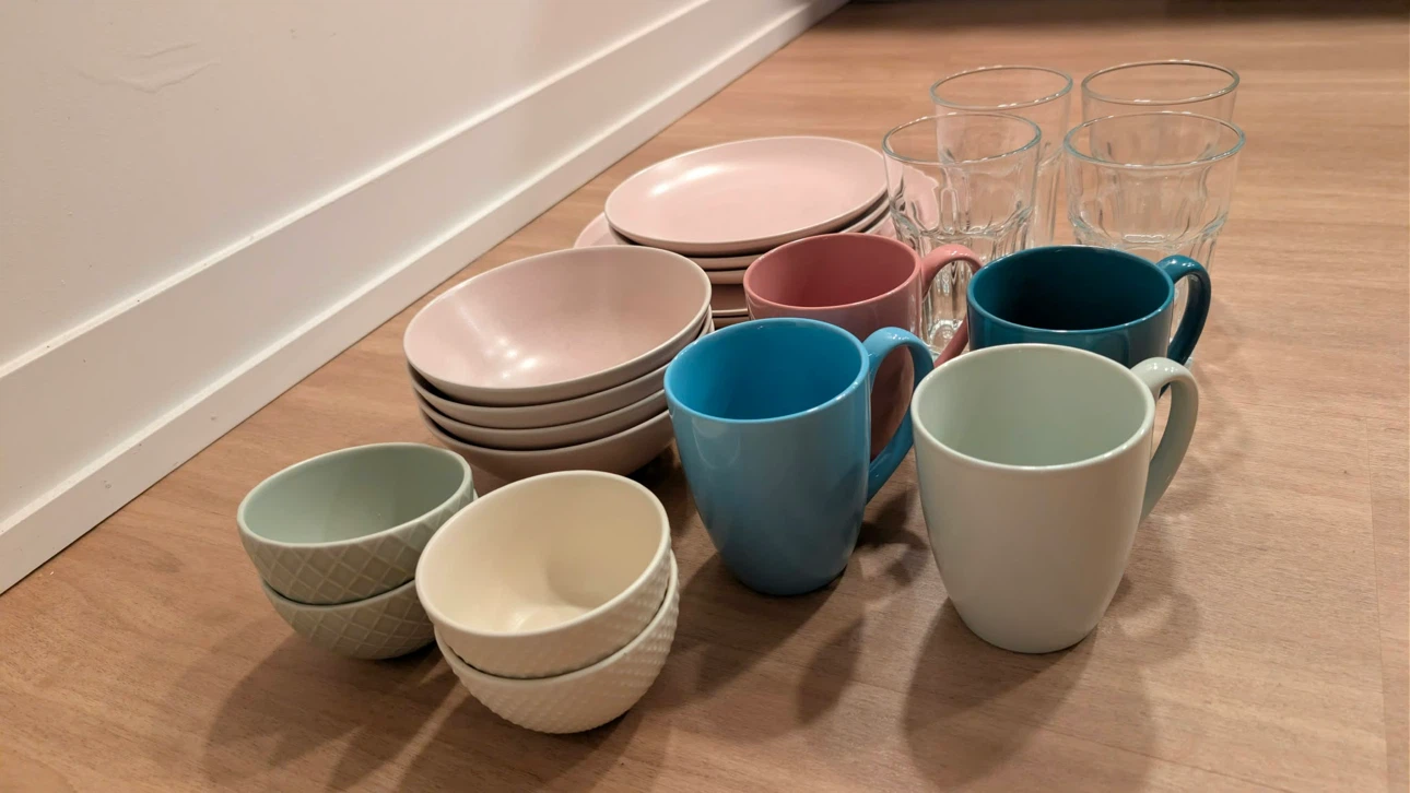 Assorted Dinnerware Set