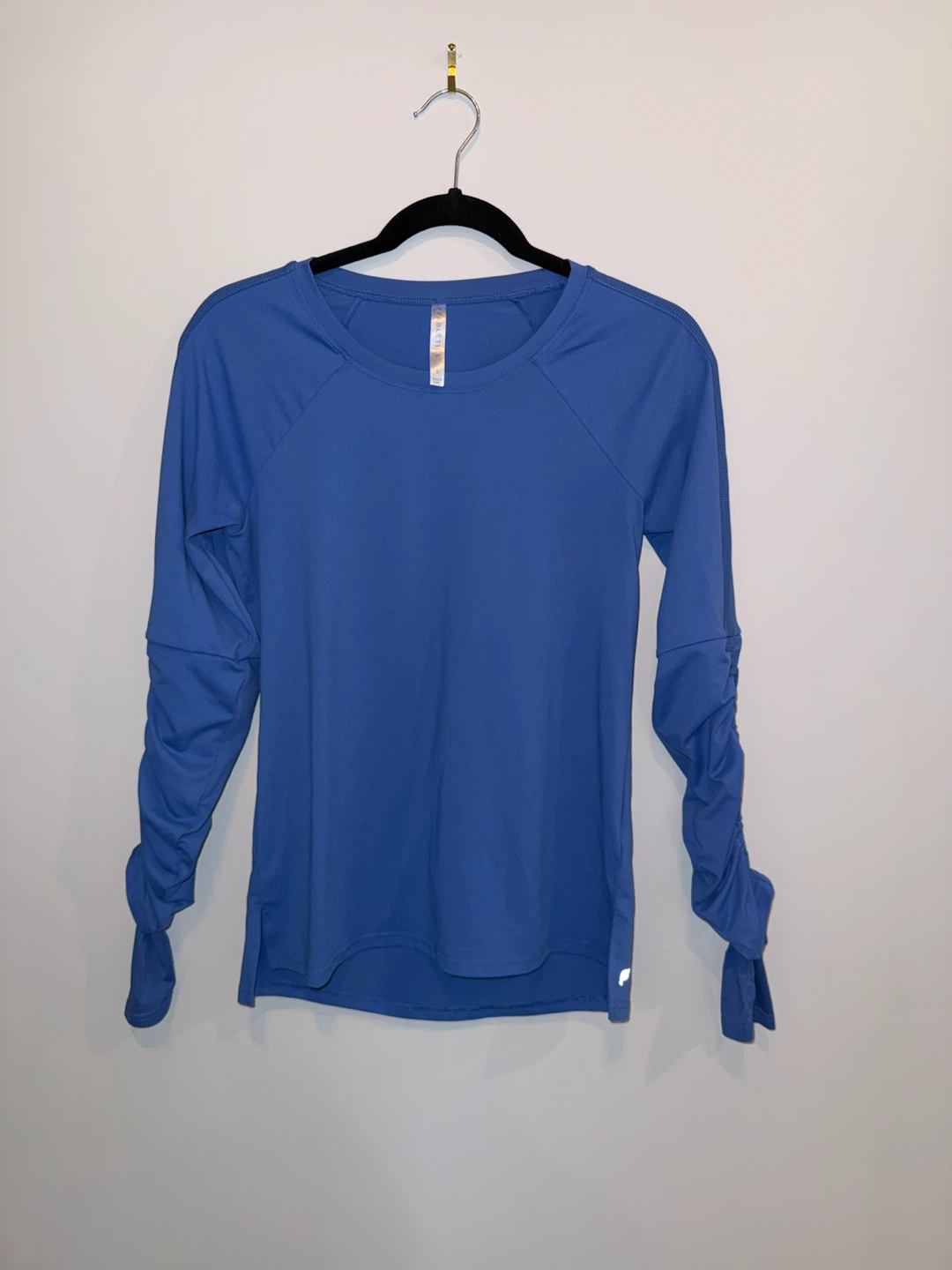 Fabletics long sleeve athletic top - photo 2