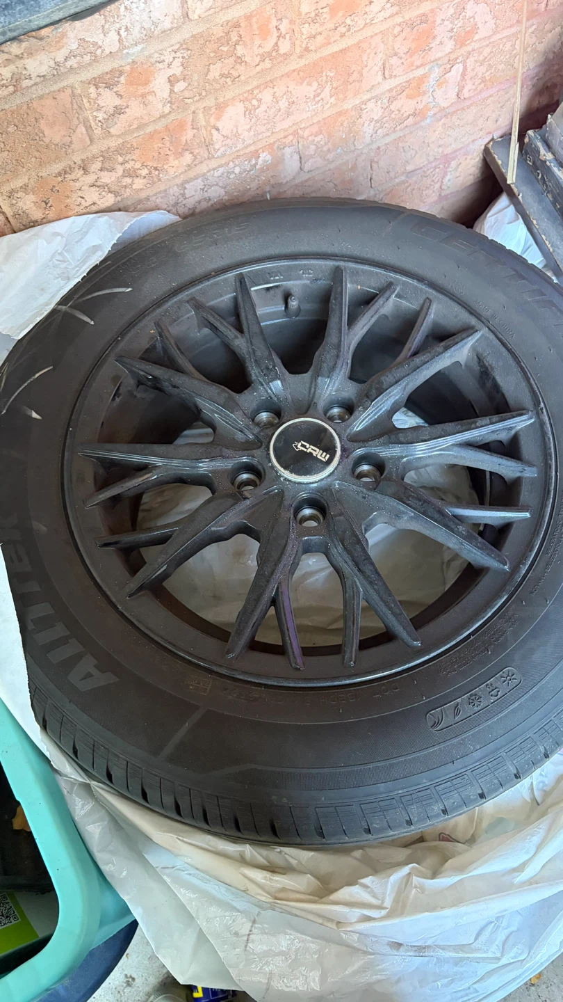 CRW Alloy Wheels with Tires
