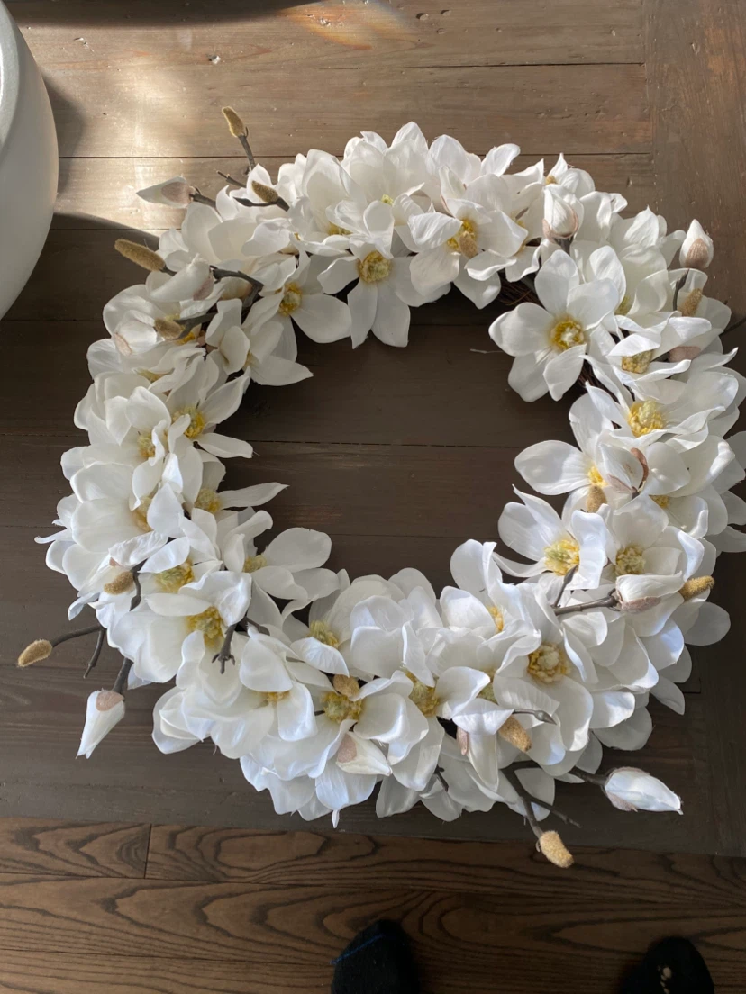 Two White Magnolia Wreaths take both for 40.00 - photo 3