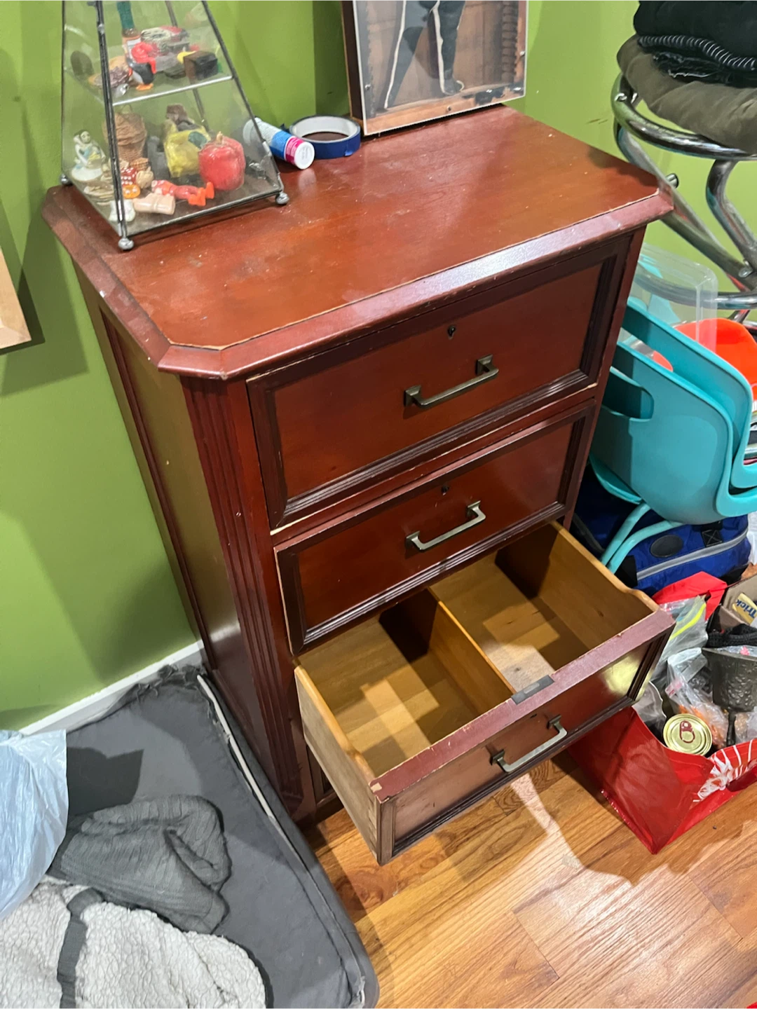 wooden dresser with 4 Drawers - photo 2