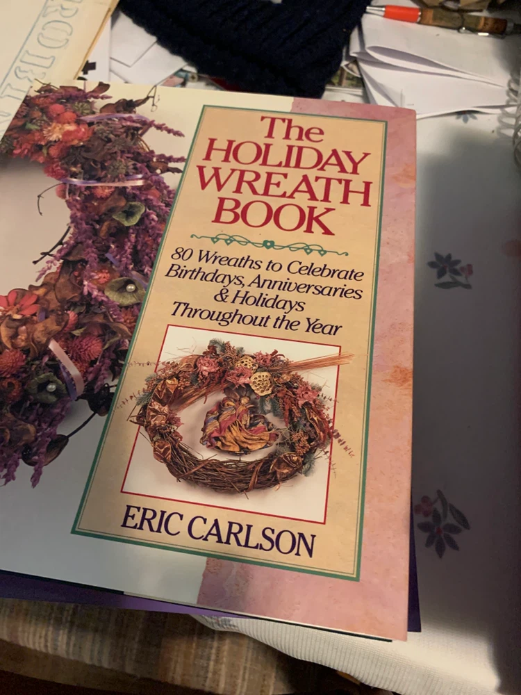The Holiday Wreath Book