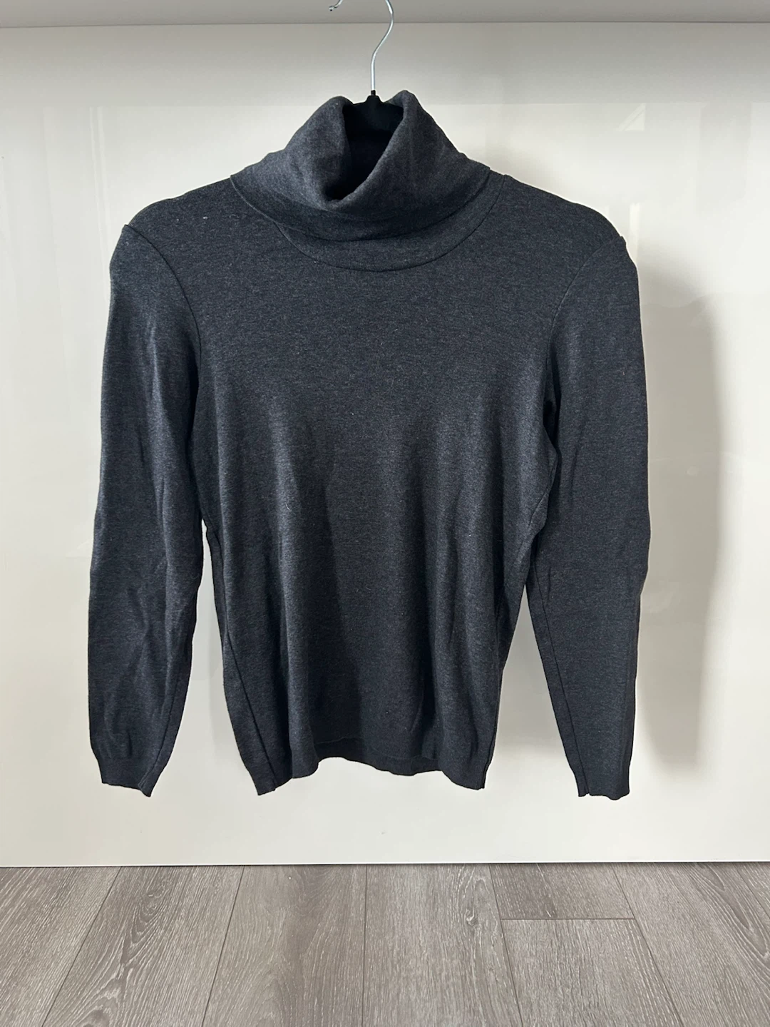Yargici Dark Gray Turtleneck