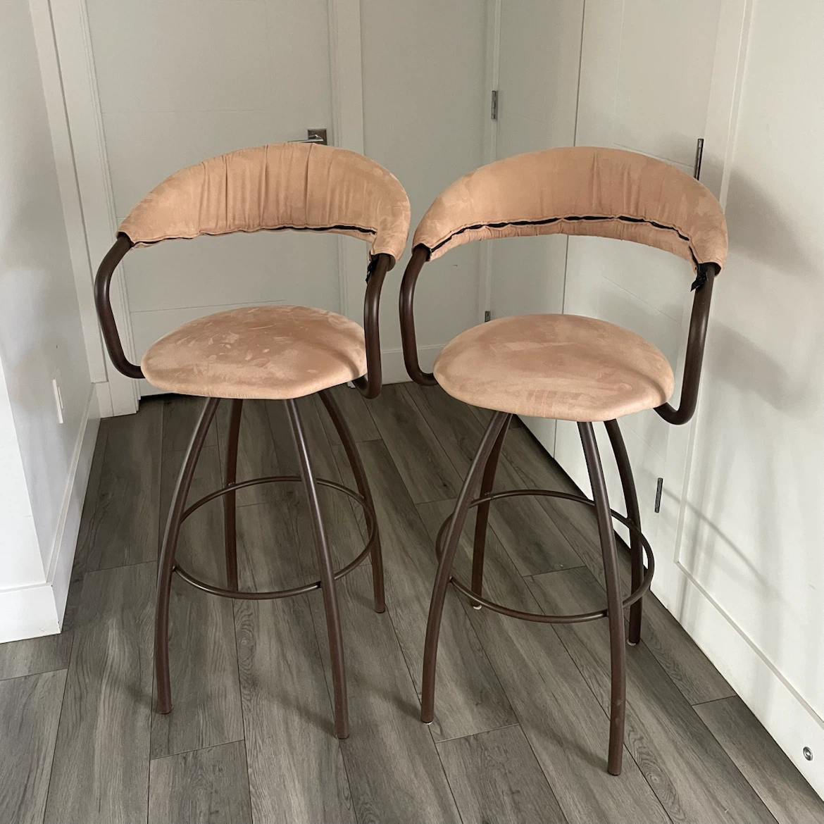 2l Bar Stools - photo 2