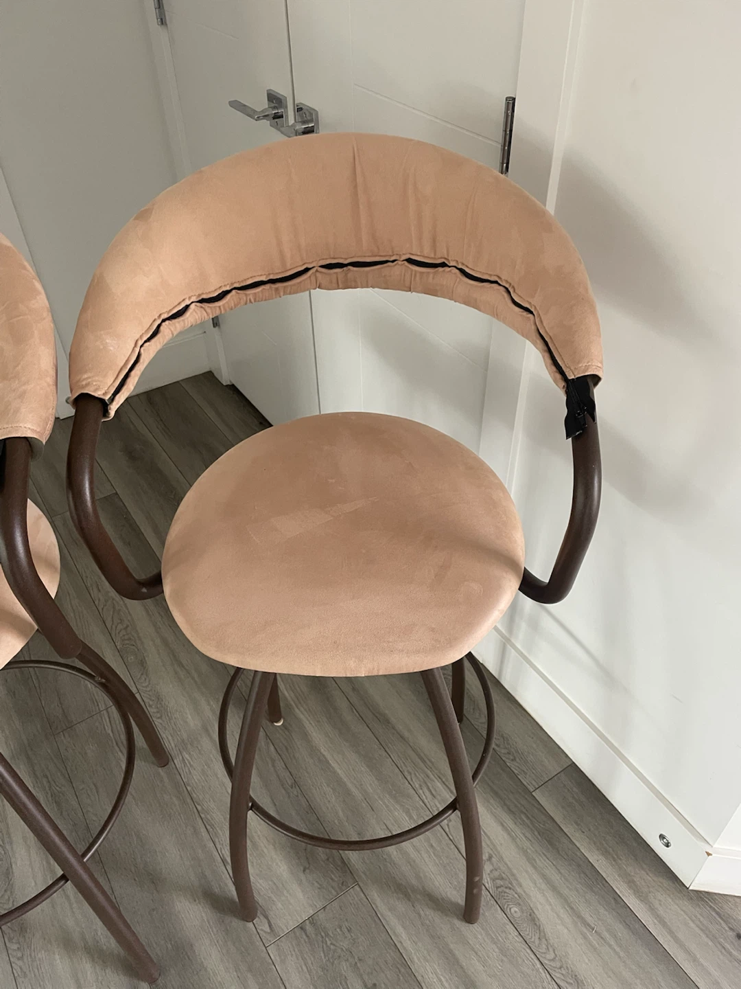 2l Bar Stools - photo 3