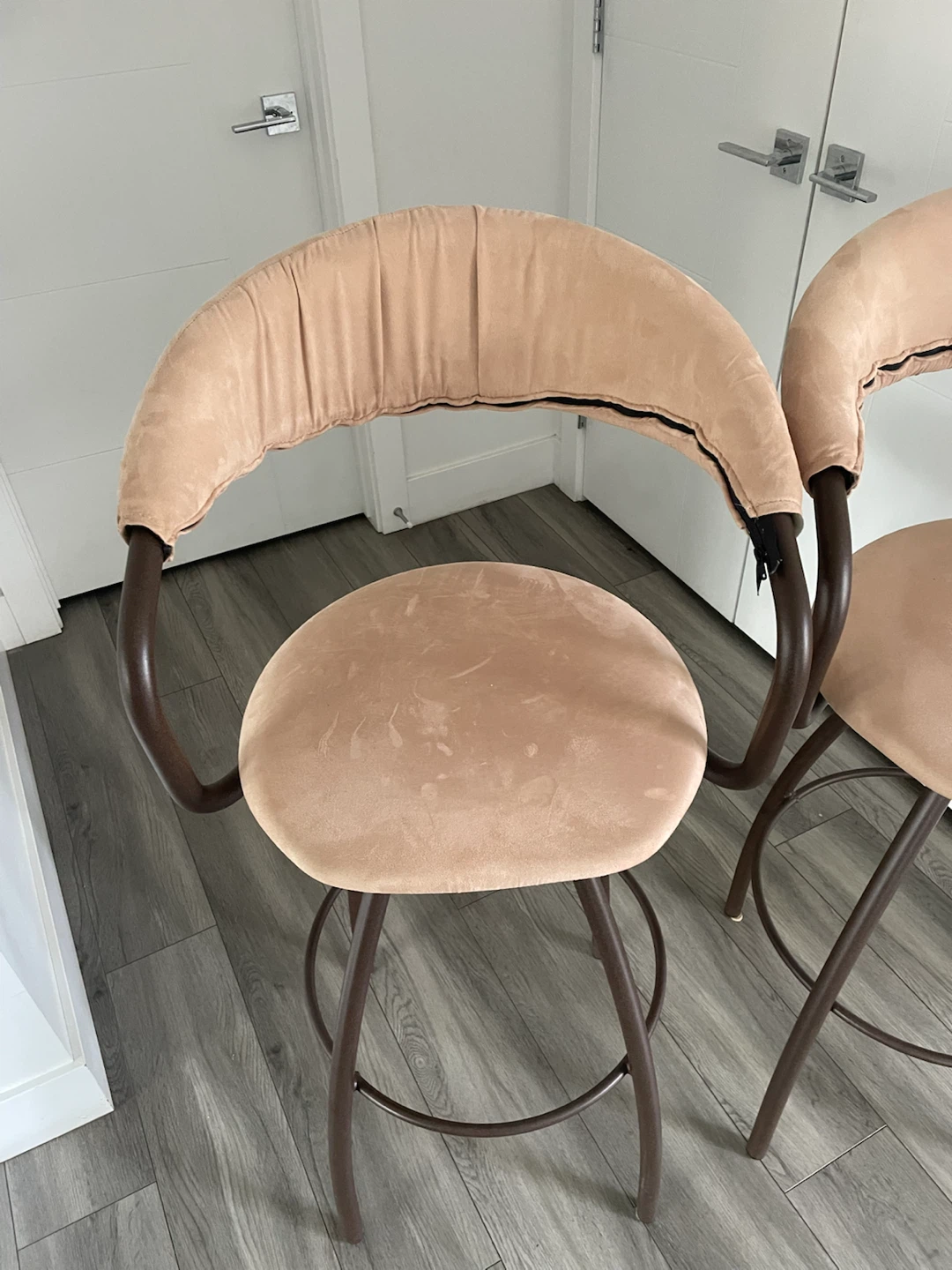 2l Bar Stools - photo 4