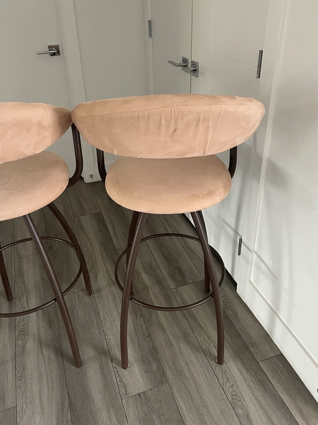 2l Bar Stools - photo 5