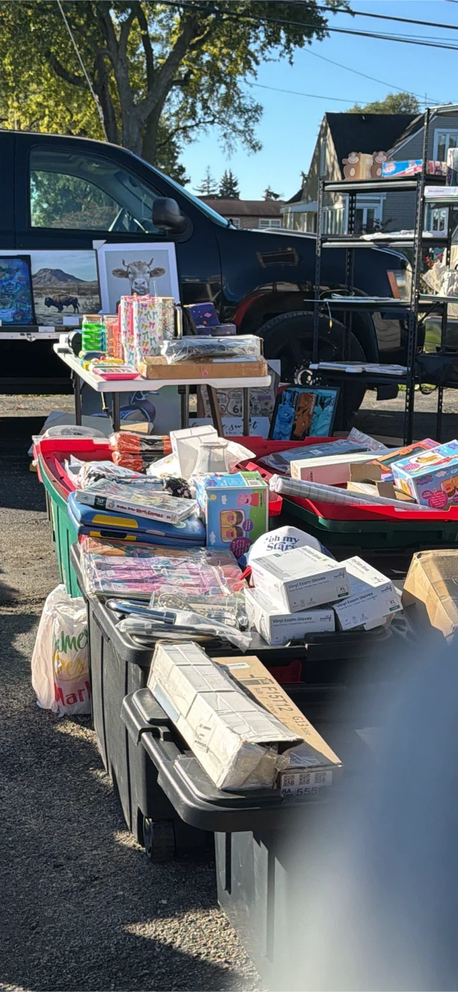Garage sale 11241 W Grand Ave Melrose Park IL 60164 - photo 4