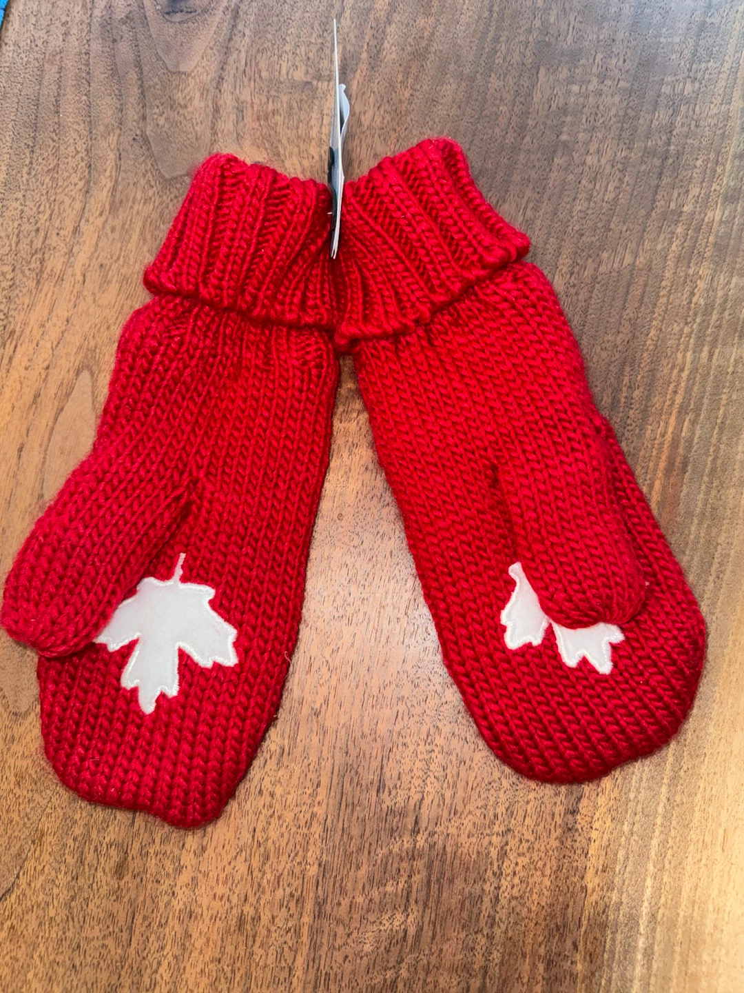 NWT - Vancouver 2010 Olympic Red Mittens - photo 2