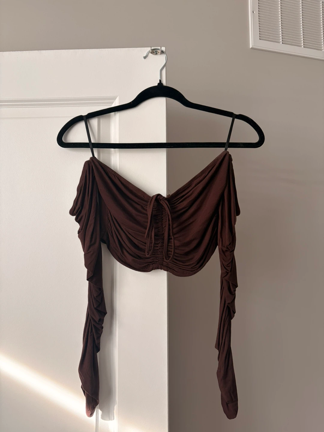 Brown off-the-shoulder ruched long sleeve top - photo 2