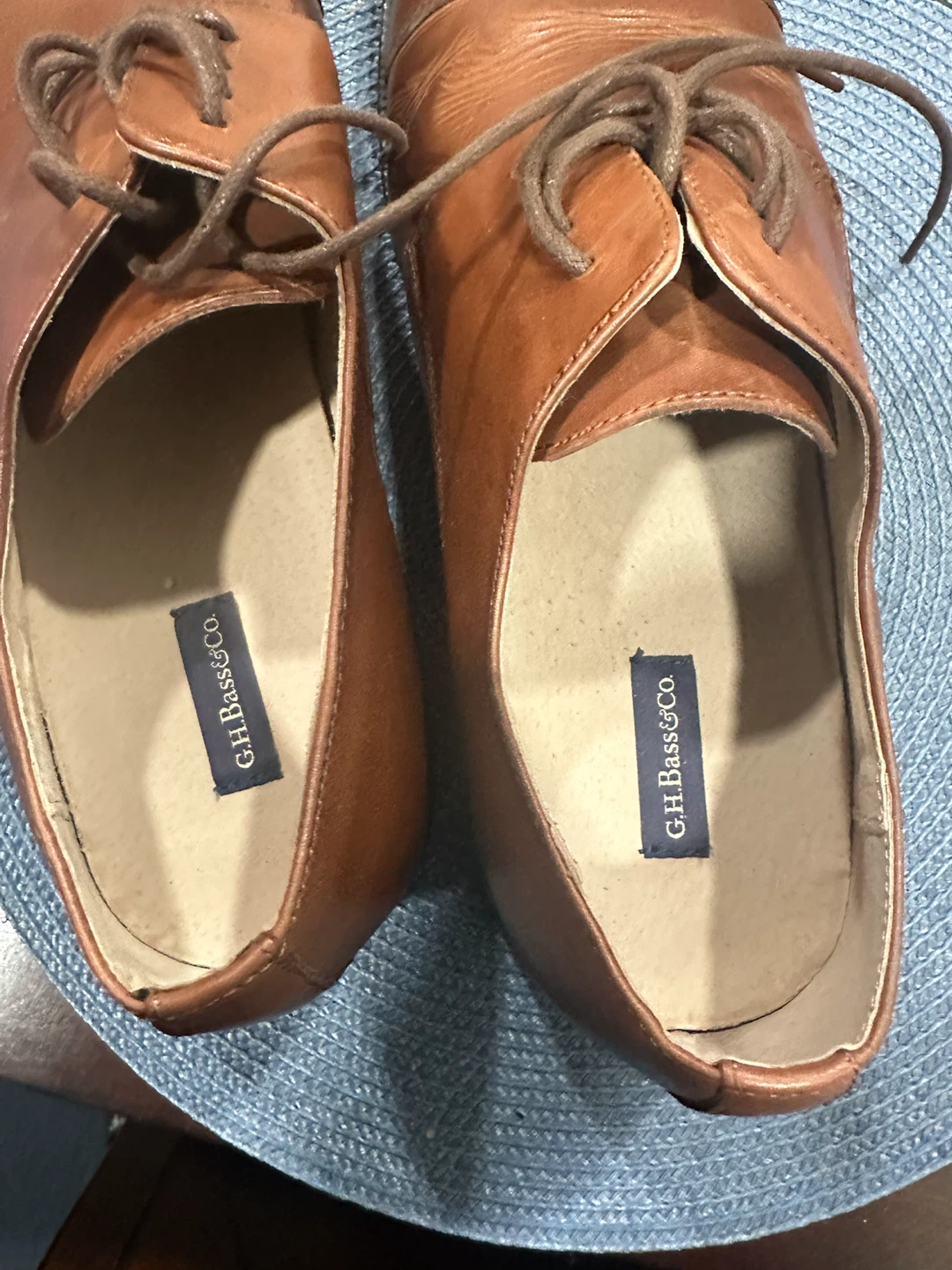 G.H. Bass & Co. brown leather lace-up oxfords - photo 2