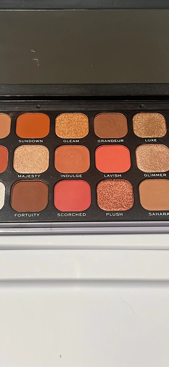Makeup Revolution Eyeshadow Palette - photo 3
