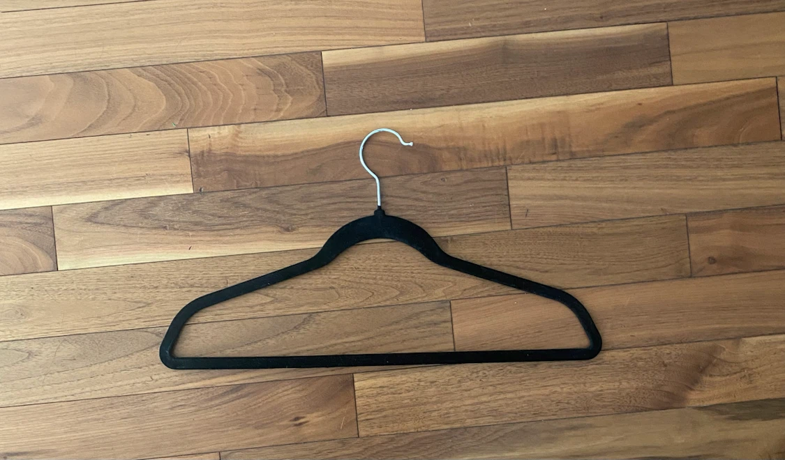 20 Black Velvet Non-Slip Clothes Hangers
