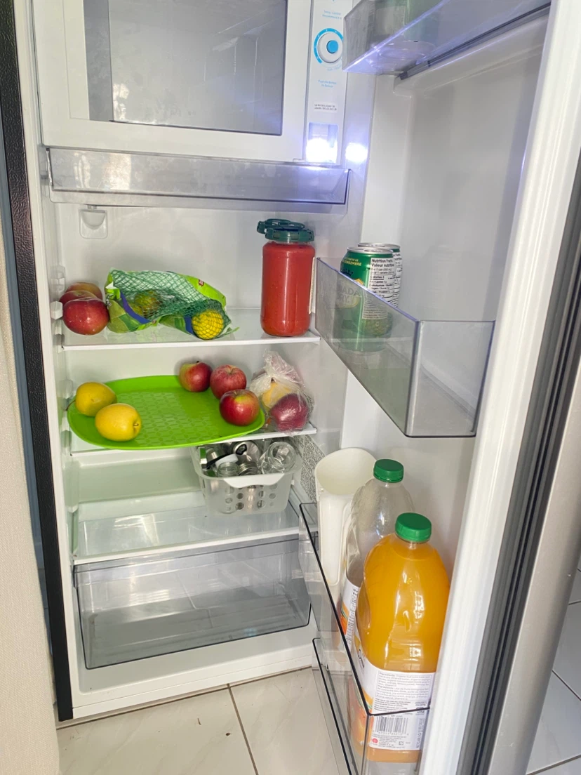 Hisense Mini Fridge - photo 2