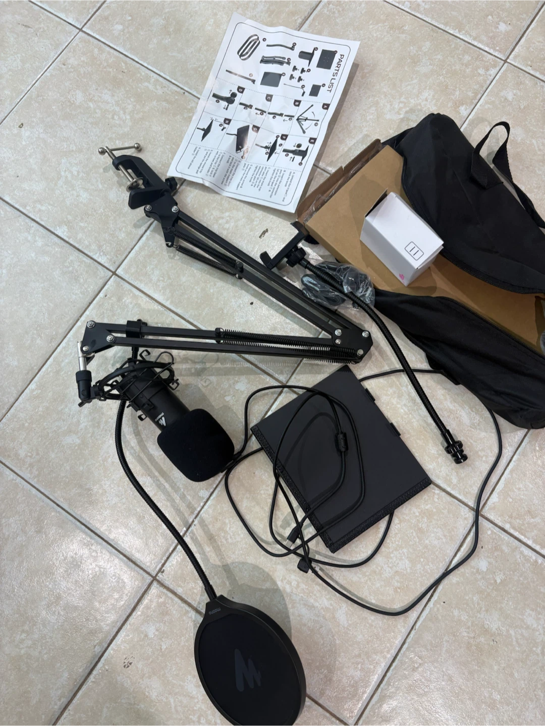 Maono Microphone Kit with Boom Arm
