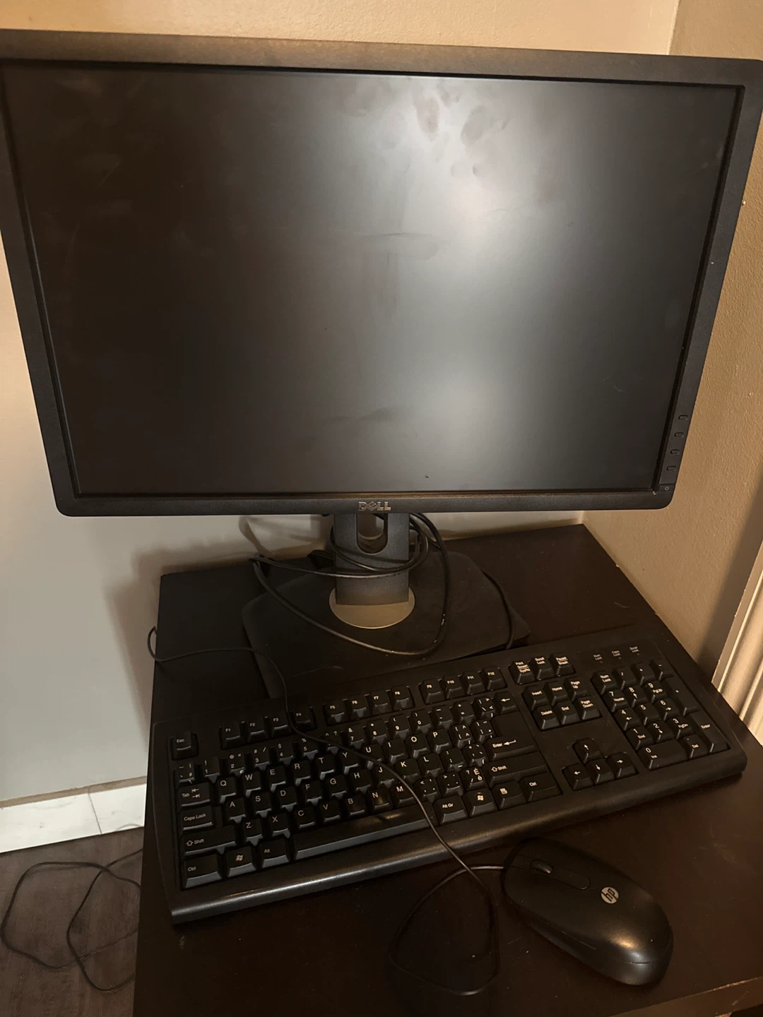 Dell Computer Desktop Set with Monitor Keyboard and Mouse