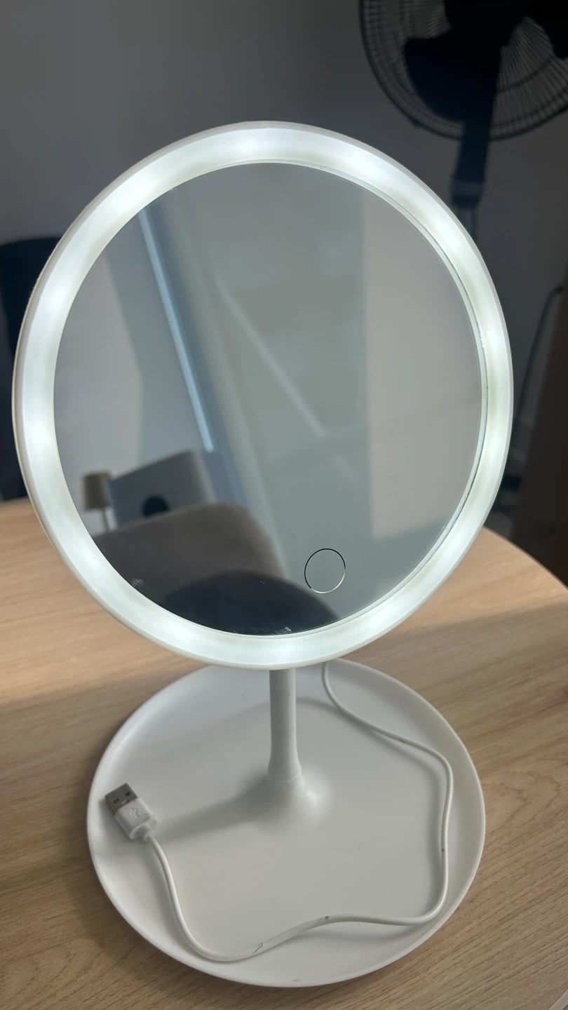 Make-up Mirror with Lights - photo 2