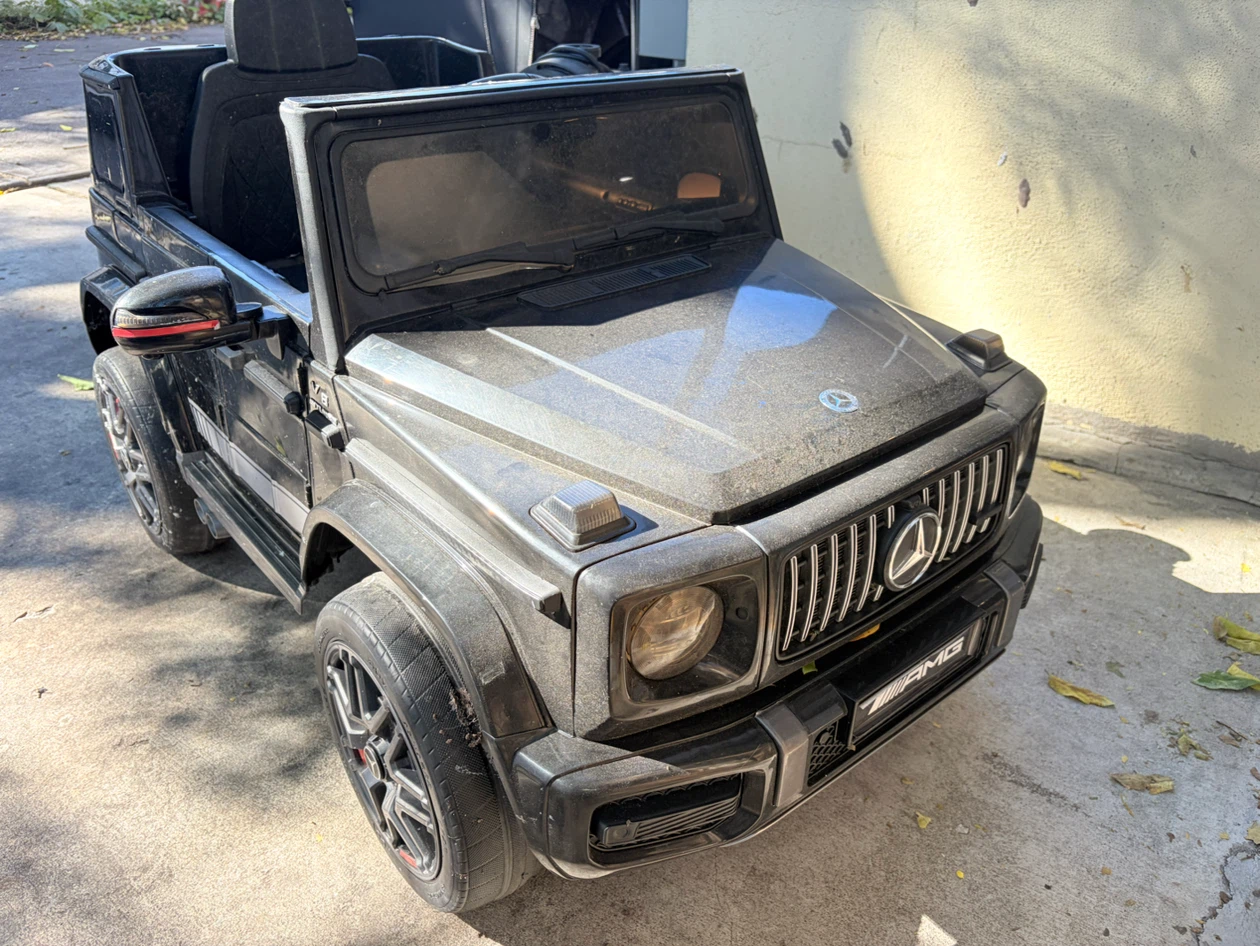 Mercedes-Benz G-Class Electric Ride-On Car - photo 2