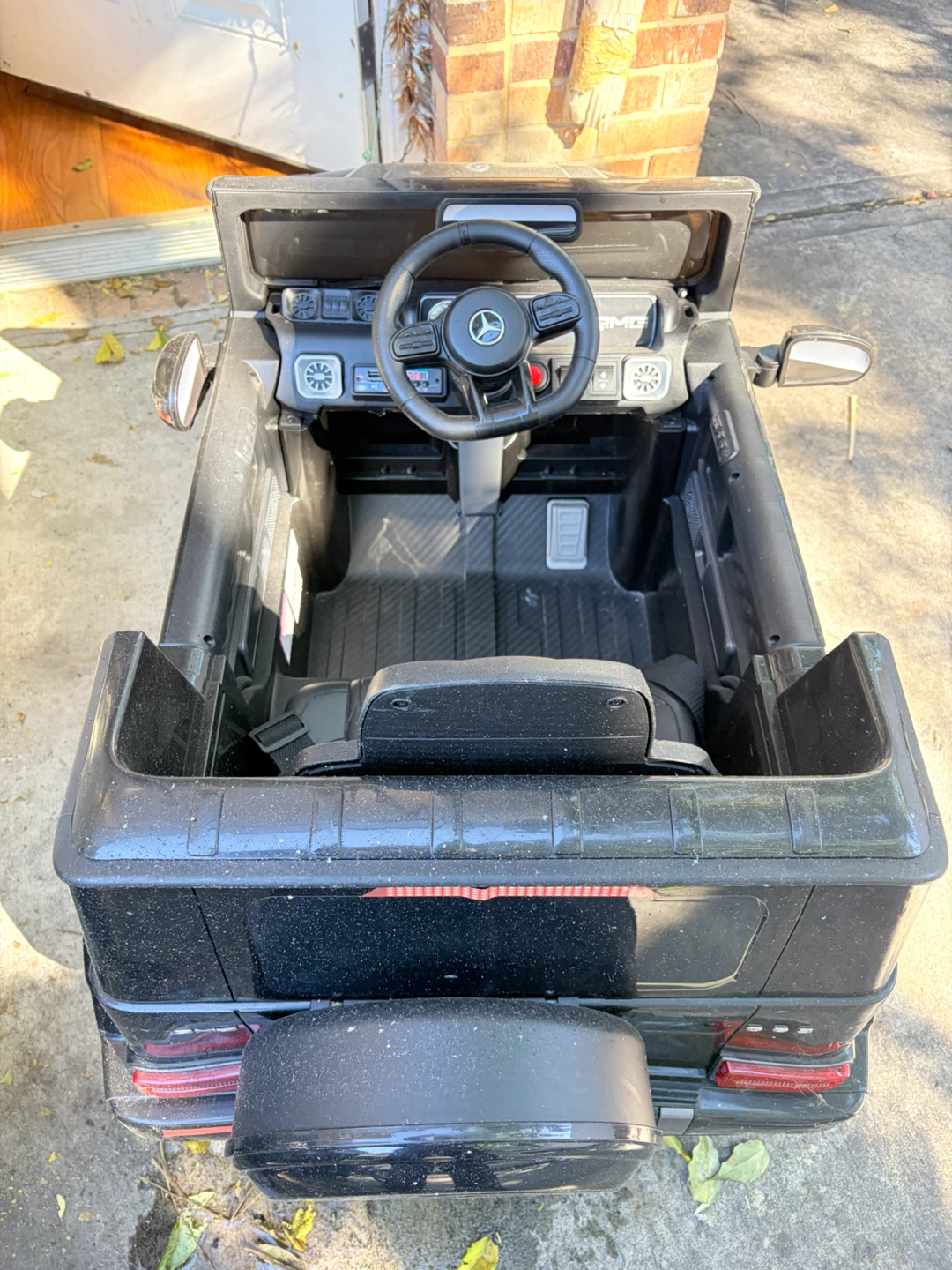 Mercedes-Benz G-Class Electric Ride-On Car - photo 3