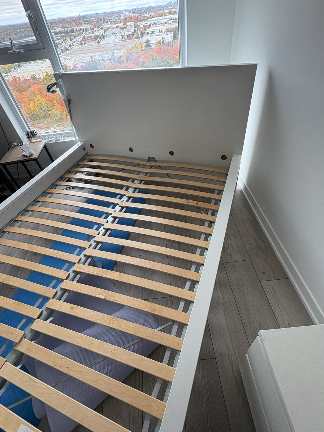 Bedframe and mattress queen - photo 2