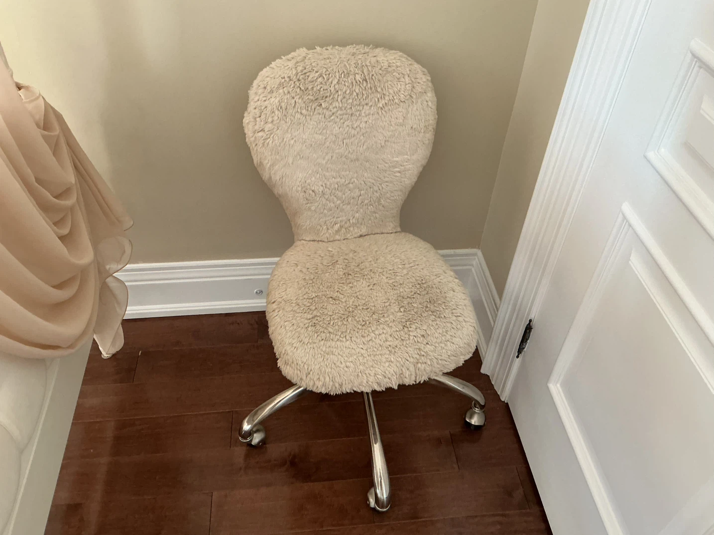 Vintage Desk and Chair Set – Good Functional Condition - photo 2