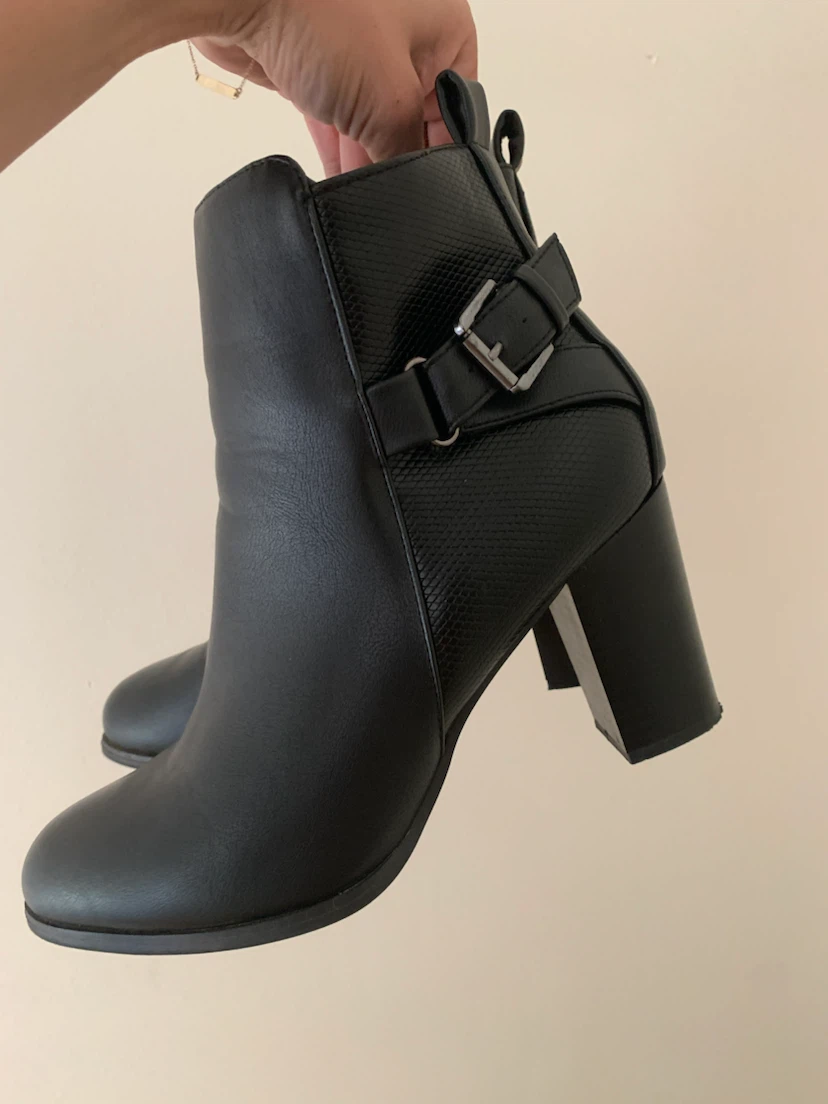 Black Heeled Ankle Boots (size 9)