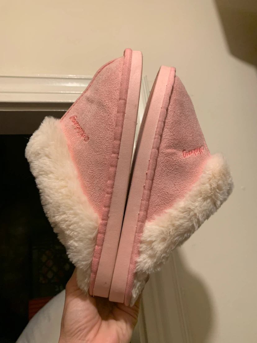 Pink faux fur slippers (S-M) - photo 5