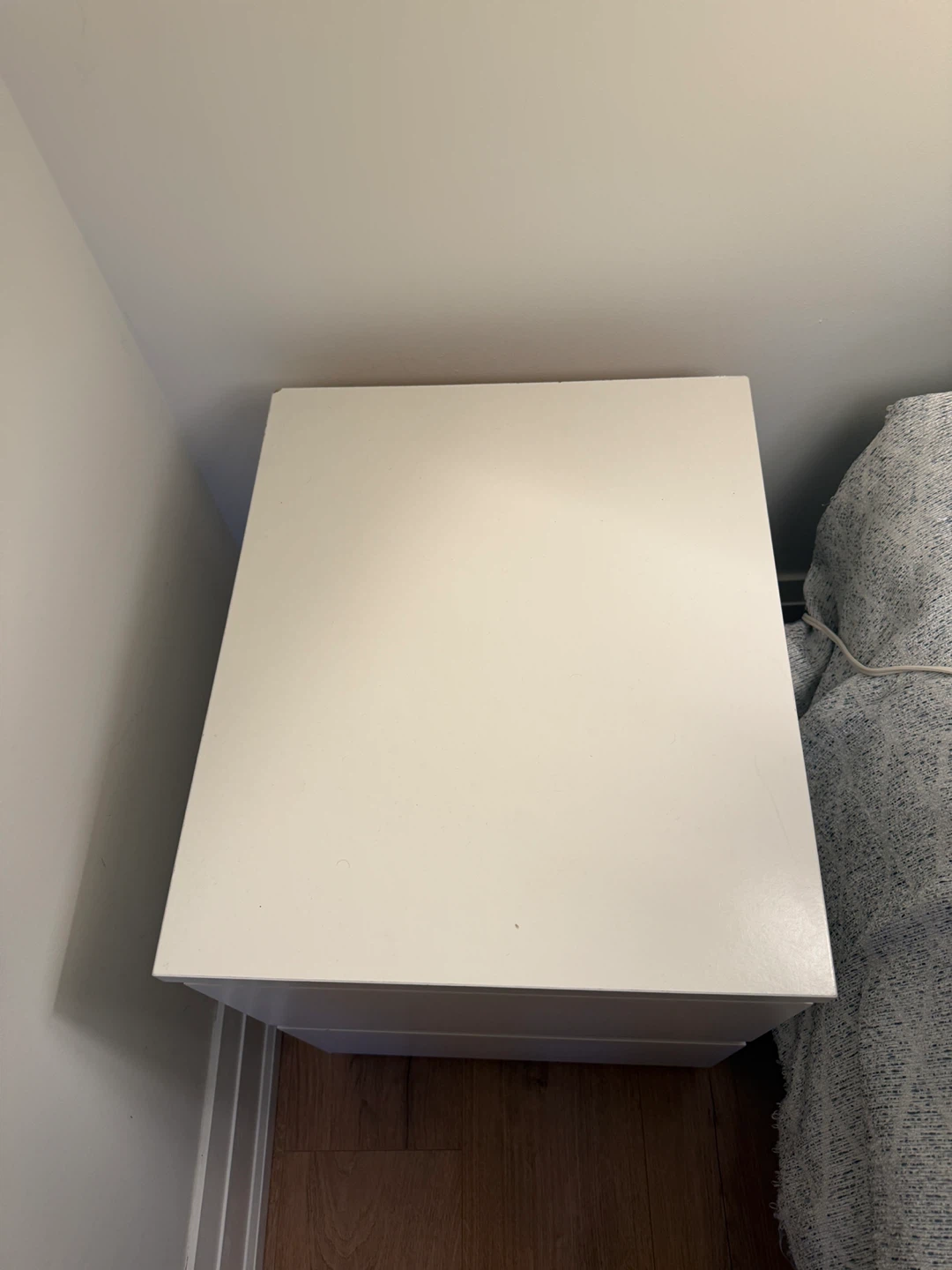 Ikea Malm night stands: Set of 2 - photo 2