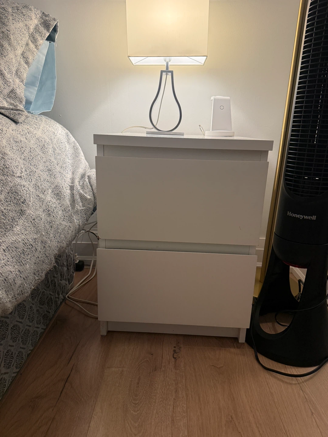 Ikea Malm night stands: Set of 2 - photo 4
